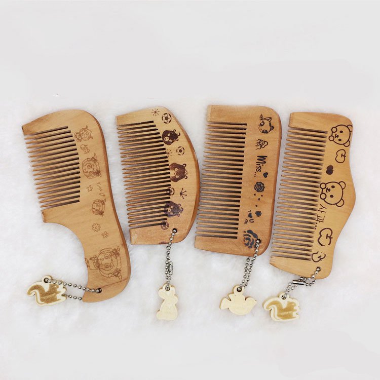 木製型の櫛 | ノベルティ・オリジナルグッズ製作のノベルティ製造 