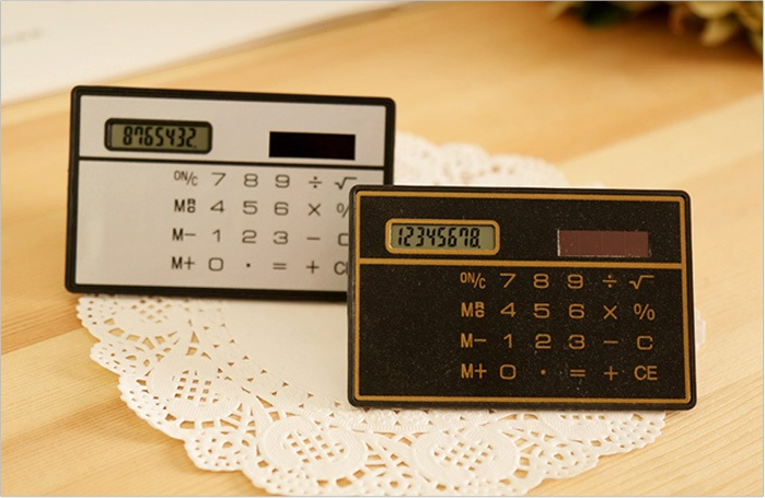 カード型ソーラー電卓 | ノベルティ・オリジナルグッズ製作の