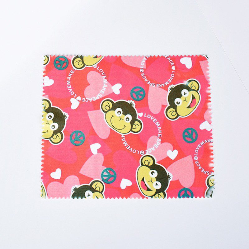 メガネ拭きオリジナル製作のノベルティ製造 オリジナルメガネ拭きを制作、名入れ印刷のご案内です。