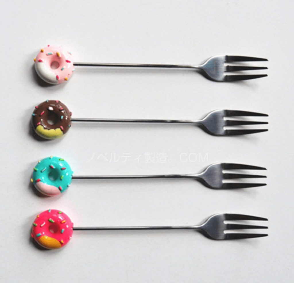 キャラクター付きスプーンフォークセット4 キャラクター付きスプーンフォークセット